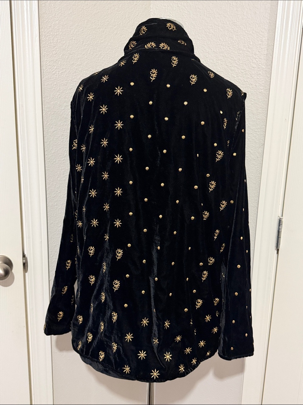 Sezane Odessa Women's Black Velvet Patch Blazer with Gold Star Embroidery - Picture 5 of 9